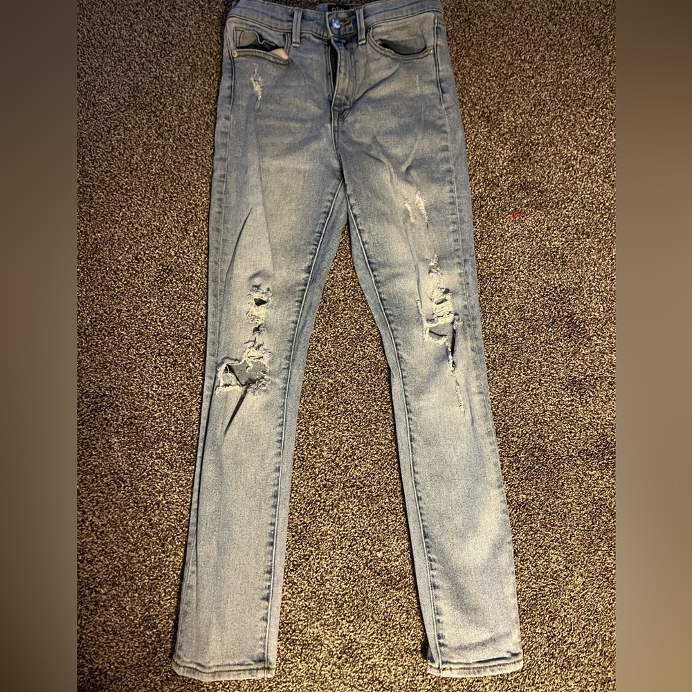 BDG skinny jeans twig mid rise size 28